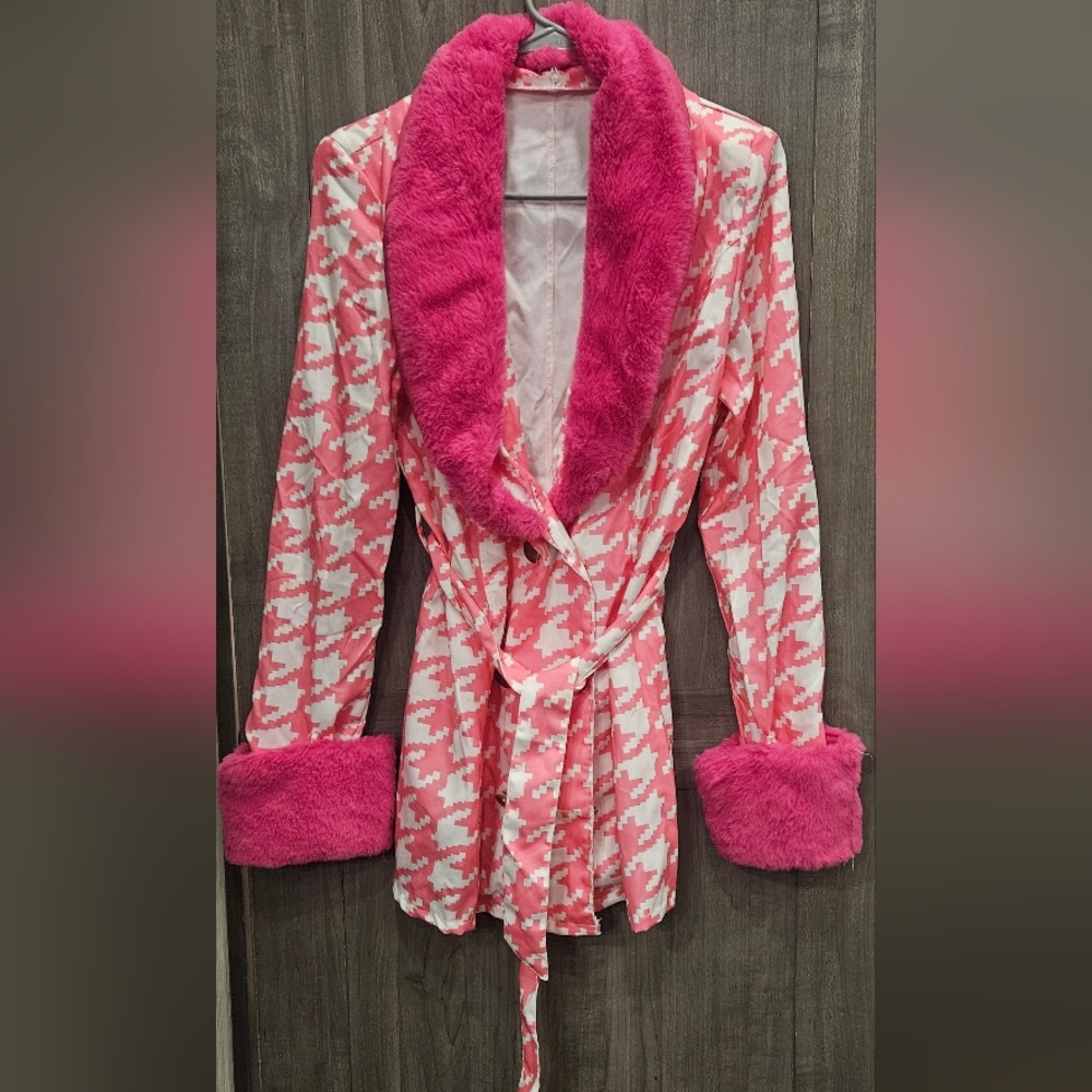 Barbie Cotume-Pink&White Houndstooth Jacket With Faux Fur Trim & Coffin Purse